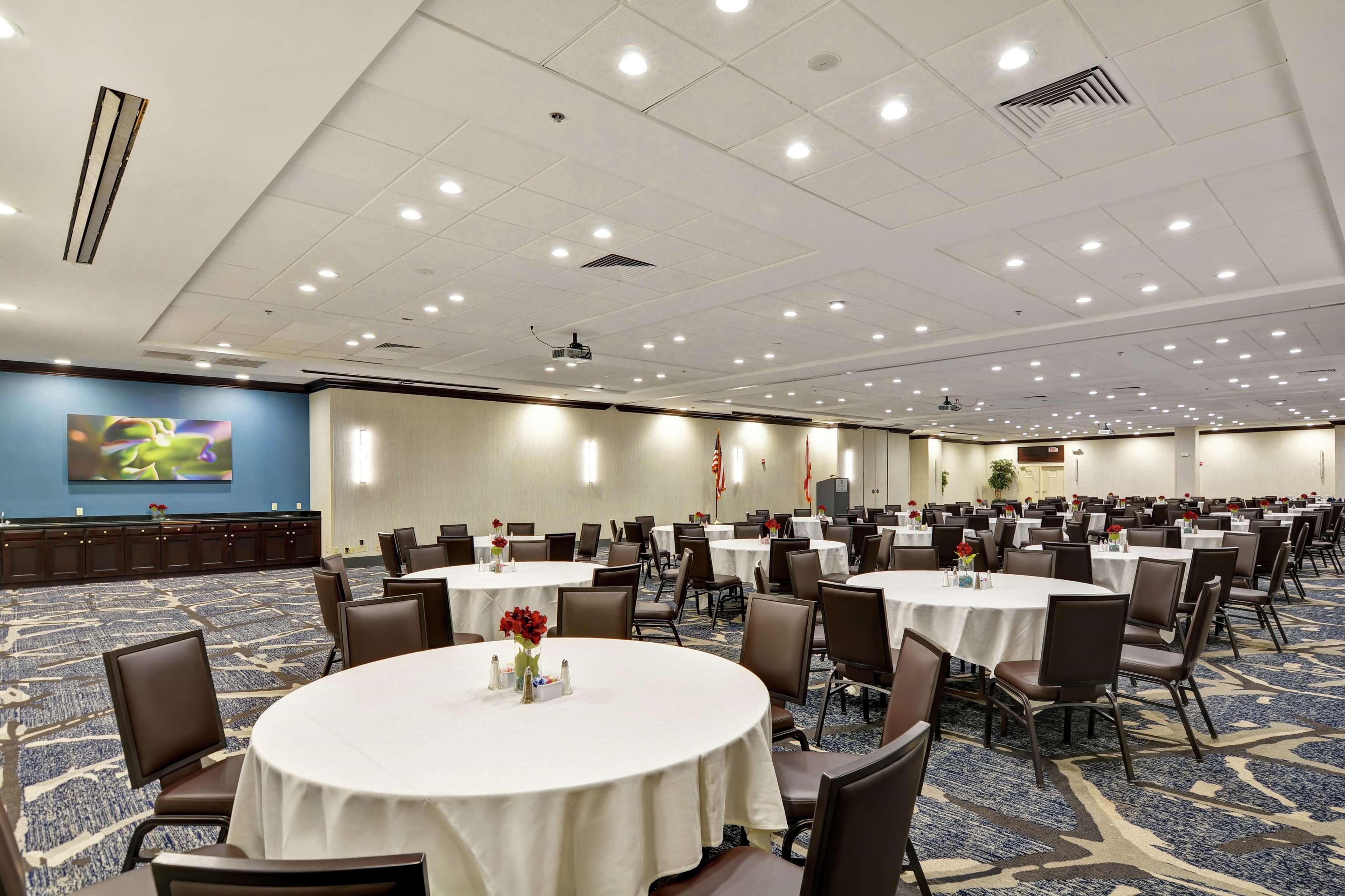 Embassy Suites By Hilton Orlando Downtown מראה חיצוני תמונה